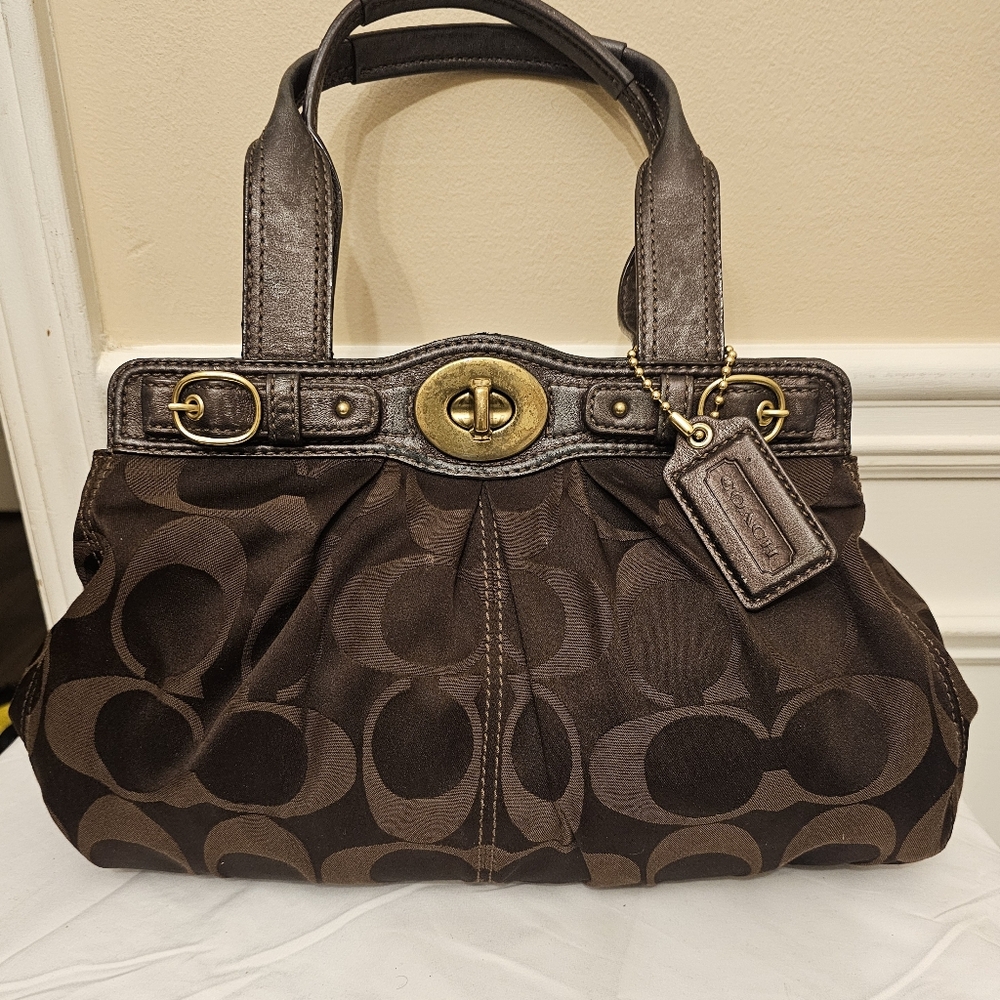 Coach Signature Garnet Satchel F13906